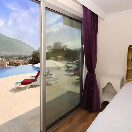 Villa Orka Residents 16